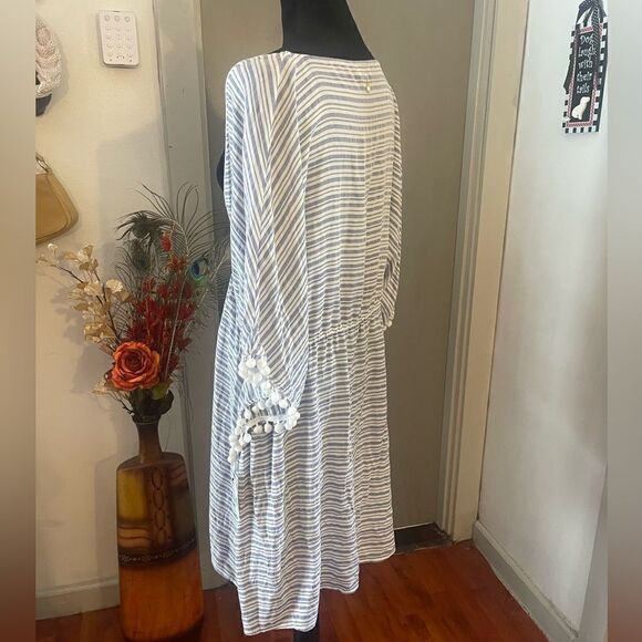 NWT. Crown.& ivy Swimsuit Cover Up size large - Picture 5 of 5